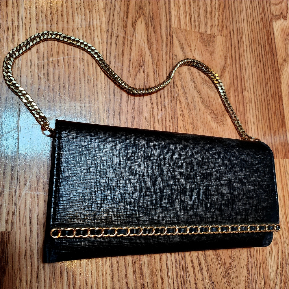 Elegant Black Clutch with Gold Chain